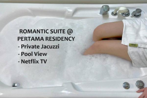 Romantic Suite with Private Jacuzzi and Pool View